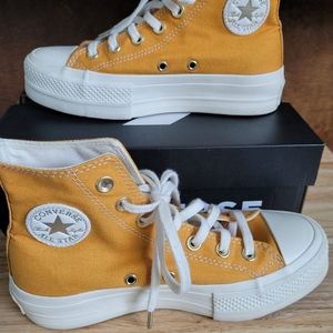 Women high top platform converse